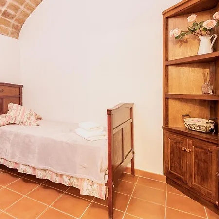 Ca La Conxita Holiday home *